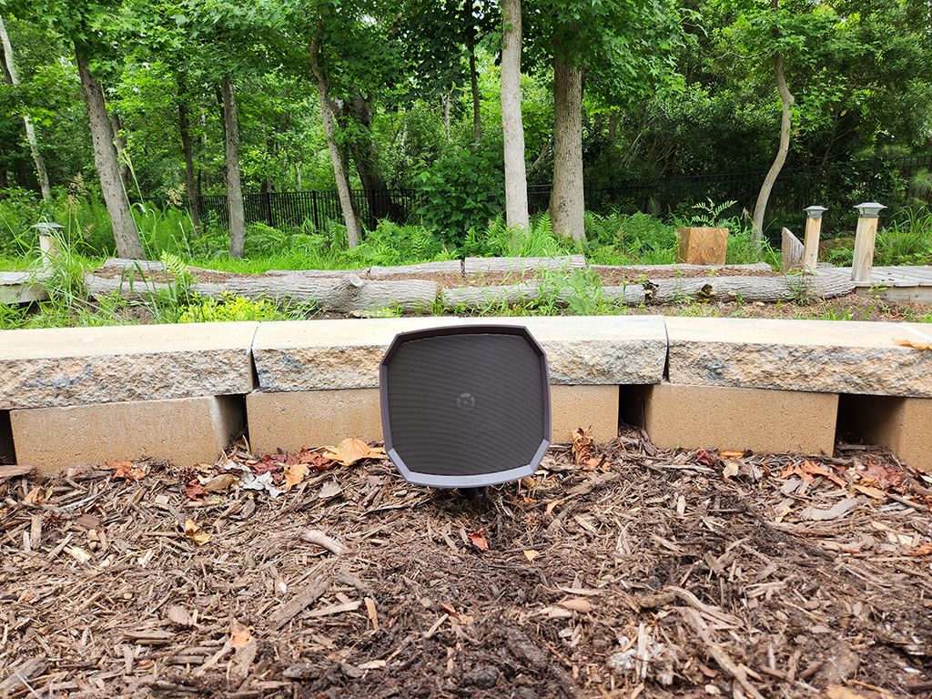 Klipsch Waterproof Outdoor Landscaping Speakers-1